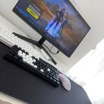 @aaron_agent01 - Instagram