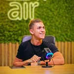 𝘈𝘢𝘳𝘰𝘯 𝘉𝘢𝘯𝘥𝘦𝘪𝘳𝘢 - @aaron_bandeira - Instagram