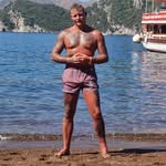 Aaron Bothwell - @aaron.bothwell.10 - Instagram