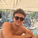 Aaron Burnham - @aaronburnham - Instagram