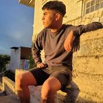 Aaron Caceres - @aaroncaceres10 - Instagram
