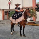 Aarón Ferreyra - @aarondemicouture - Instagram
