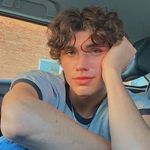 Aaron cyr - @aaroncyrr - Instagram