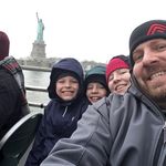 Aaron DeSmet - @aaron.desmet.7 - Instagram
