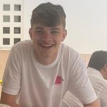 Aaron Ebbs🦒 - @aaron_ebbs4 - Instagram