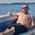 Aaron Freeze - Facebook