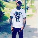 Aaron Hollis - @aaronhollis21 - Instagram