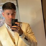 Aaron Hume - @aaron.hume19 - Instagram
