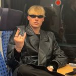 Aaron Leupold - @ronnyrave_ - Instagram