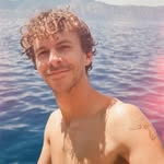 Aaron Mackey - @aaronhasglasses - Instagram