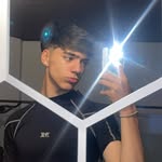 𝘼𝙖𝙧𝙤𝙣 𝙈𝙖𝙡𝙖𝙫𝙚𝙧 - @aaronmalaverrr - Instagram