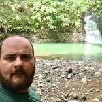 Aaron Menadjed - @aaronmena - Instagram