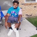 Aaron Newton - @formy2_imseeking - Instagram
