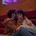 Aaron Paz - Facebook