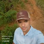 Aaron Guillén - Facebook