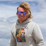 Aaron Smith - @sailingaaron - Instagram
