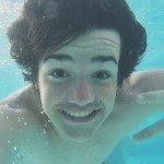 Aaron Carpenter.✋ - @aaronspinapple - Instagram