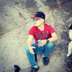 Aaron Valles - @vallesaaron96 - Instagram