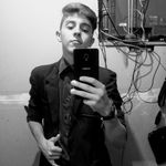 Aaron Valverde - @aaron.valverde.526 - Instagram
