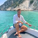 Aaron Van Der Heyden - Facebook