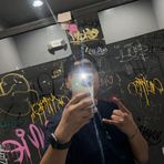 Aaron Yax - Facebook
