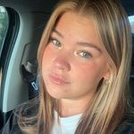 abigail phillips - @abbeyphillipsbeauty - Instagram