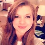 Abby Poe - @andrewsaunders463 - Instagram