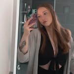 abbey thompson - @arosethom - Instagram