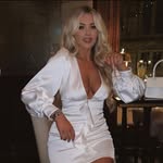 @abbiebarker99 - Instagram