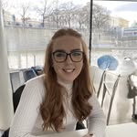 Abbie Bond | Holistic Psychotherapist for Transformation - @dealingwithwellness - Instagram
