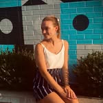 Abbie Combs - @abbiebrockway - Instagram