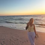 Abbey Fleming - @abbeyscandids - Instagram