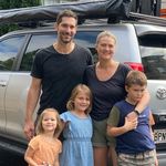 Abbie, Michael & kids - @driftingaroundoz - Instagram