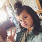 Abby Cheney - @lyndylaroodle - Instagram