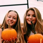 Abby Ohlsen & Ellen Wafalosky - @abbyandellensfinsta - Instagram