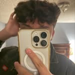 @abe.flores - Instagram