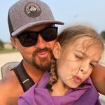 Abe Hiebert - @abeloveslife - Instagram