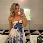 Bess Abigail - @abigailbessabigail - Instagram