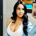 Abigail Bowen - @abigailbowen69 - Instagram