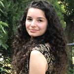 Abigail Lilly - @abbiewiththecurls - Instagram