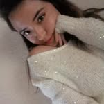 Abril Cortés - @abrilcortes_h - Instagram