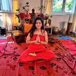 Abril Moreno - @abrilmoreno.yoga - Instagram