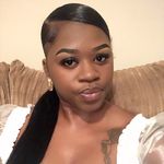 Abril Smith - @themprettylipz - Instagram
