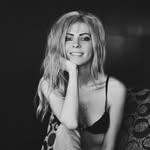ada larsen - @adalarsen8 - Instagram