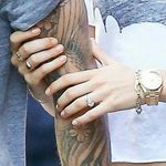@adambee_maroon5 - Instagram