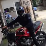 @adam_burazeru - Instagram