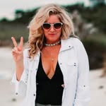 Mary Poppins of Mindset | Business + Embodiment Coach - @kellyadamscoaching - Instagram