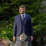 @adamirvine - Instagram