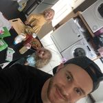 Adam Schofield - @adamjimmydad - Instagram