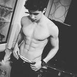 @adam_mraz_2003 - Instagram